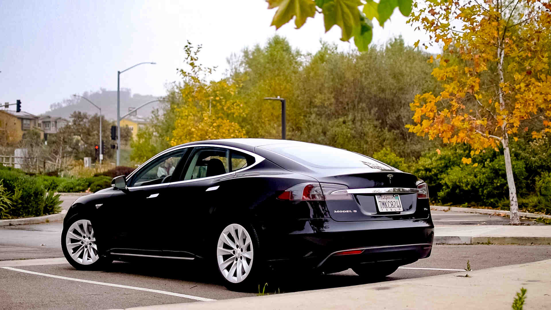 How long can a Tesla sit without charging?