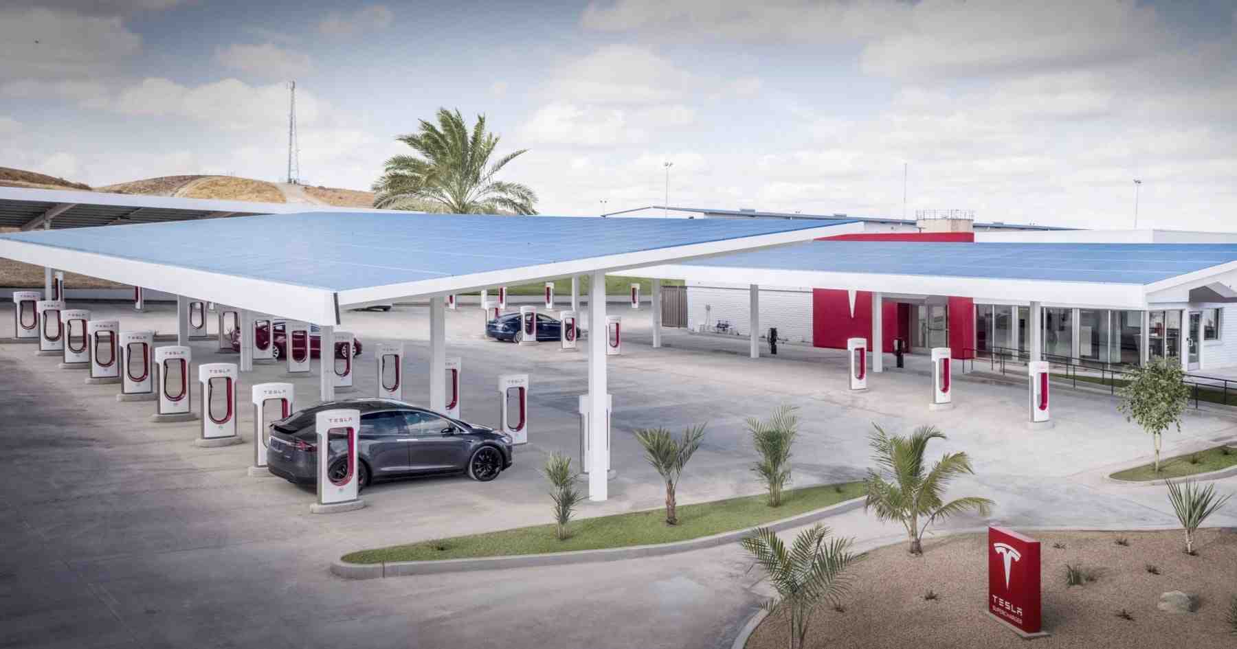 Is it cheaper to charge Tesla at home or station?