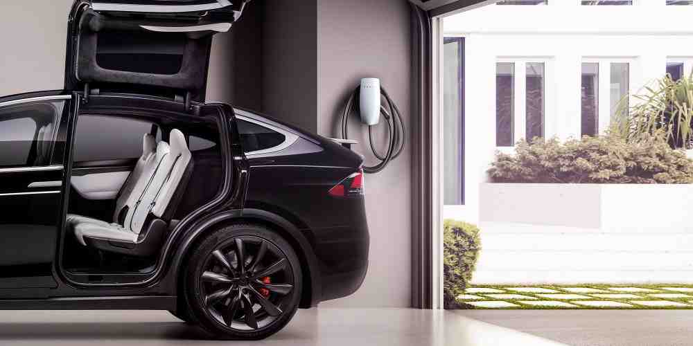 What happens if a Tesla runs out of charge?