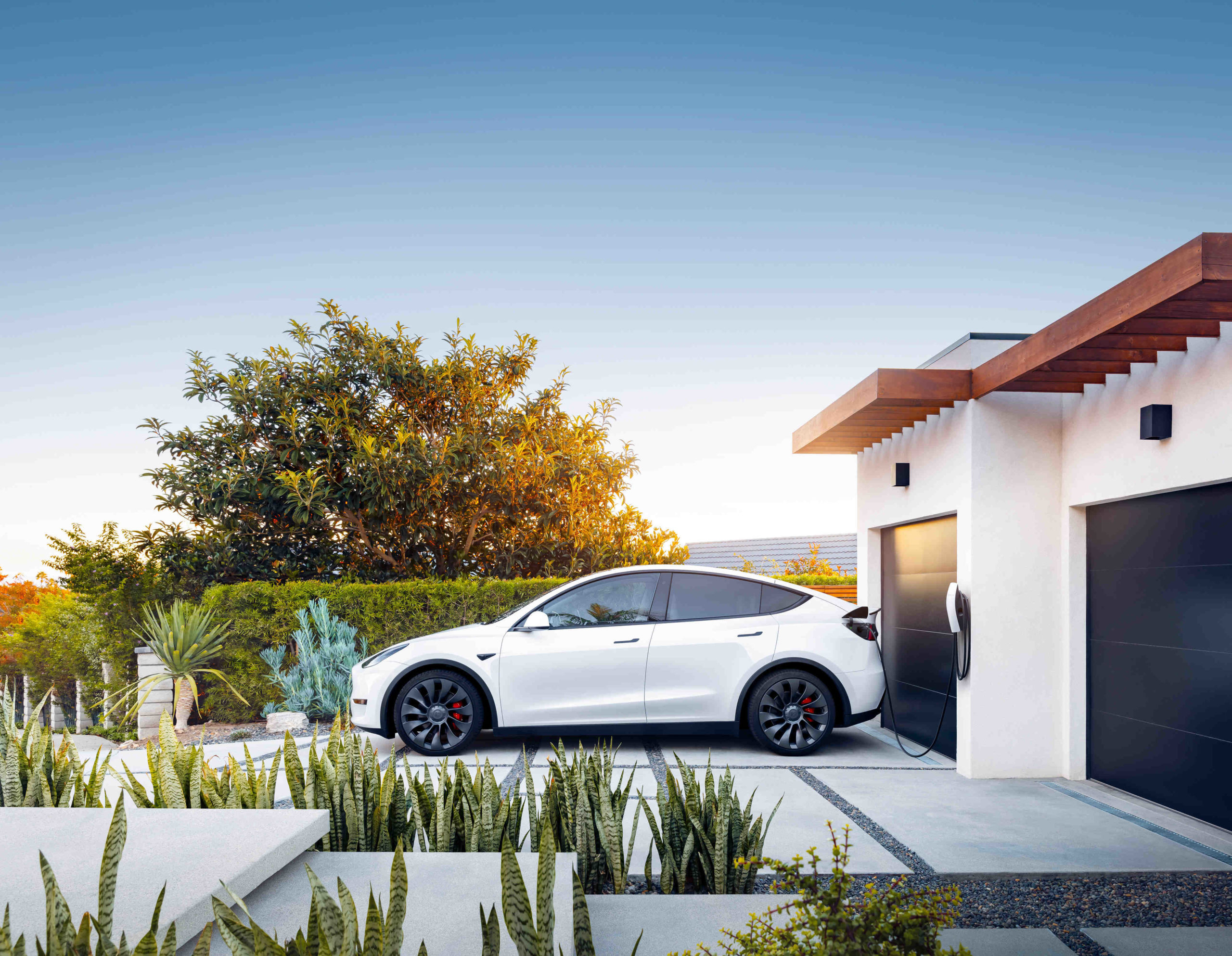 Do Tesla batteries only last 10 years?