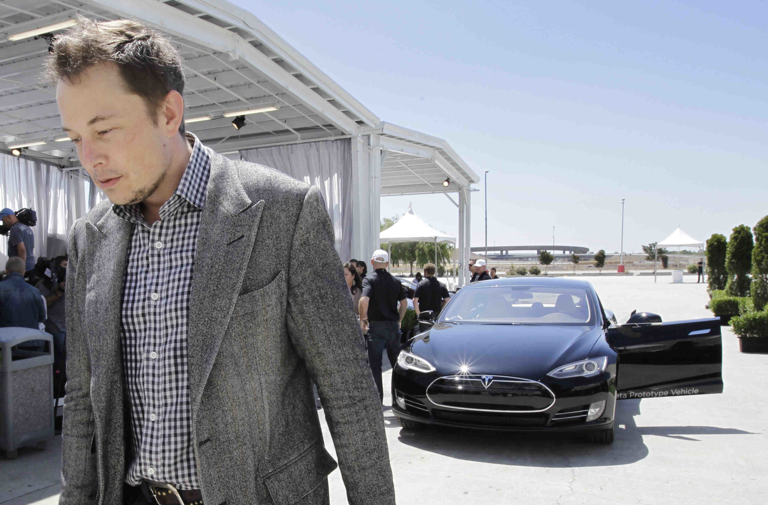 What is Elon musks favorite car?